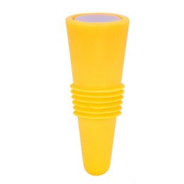 Wine Stopper; Silicone Sparkling Wine Bottle Stopper with Grip Top for Keep the Wine Fresh (Color: Yellow)